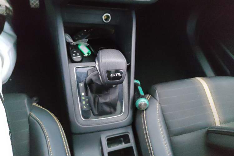 Used Skoda Kamiq 2020 GT TSI 230 DSG Flagship Edition China VI standard Gear Lever