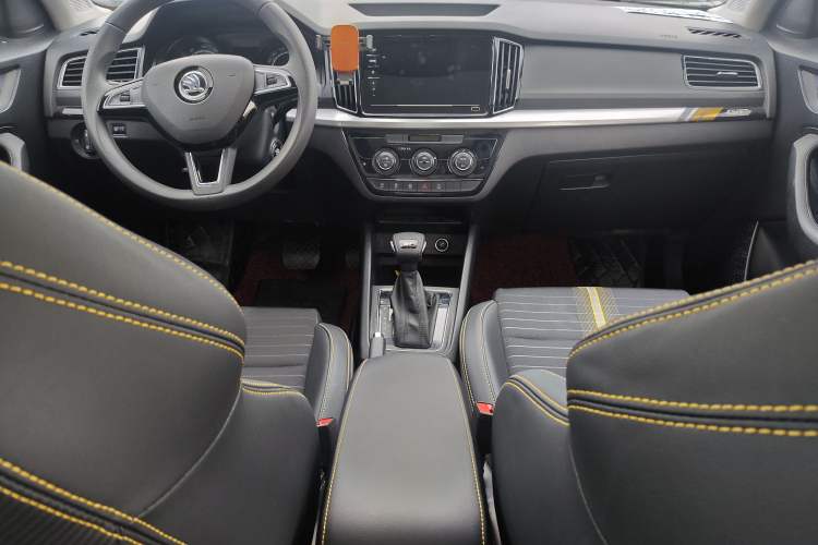 Used Skoda Kamiq 2020 Facelifted GT 1.5L Automatic Flagship Version China VI Standard Interior 1
