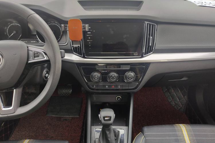 Used Skoda Kamiq 2020 Facelifted GT 1.5L Automatic Flagship Version China VI Standard Interior 3