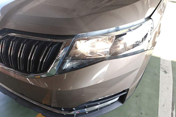 Used Skoda Kamiq 2020 1.5L Automatic Comfort Edition Left Front Headlight