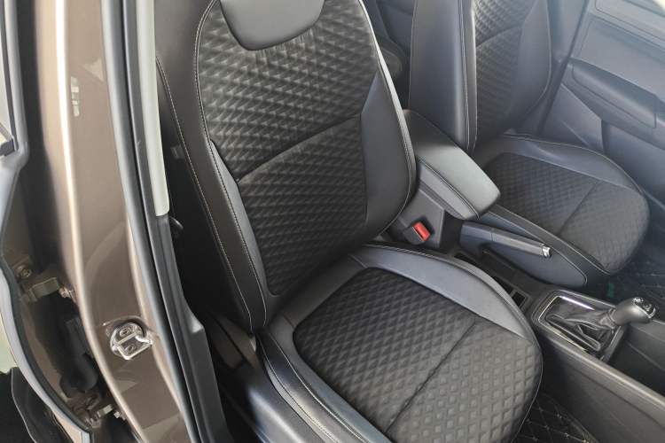 Used Skoda Kamiq 2020 1.5L Automatic Comfort Edition Right Front Seat