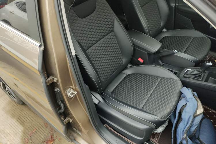 Used Skoda Kamiq 2020 1.5L Automatic Comfort Edition Right Front Seat
