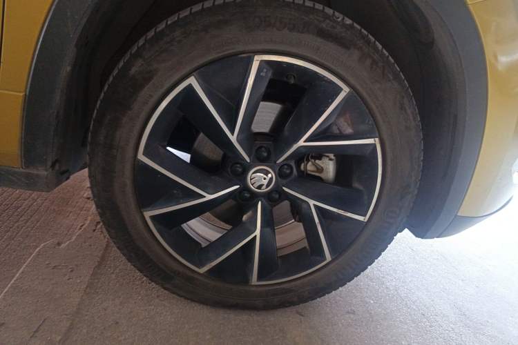 Used Skoda Kamiq 2020 GT TSI 230 DSG Flagship Edition China VI standard Right Front Wheel Hub