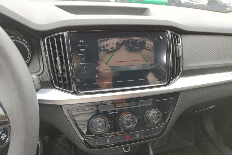 Used Skoda Kamiq 2021 1.5L Automatic Comfort Edition Audio And AC Panel