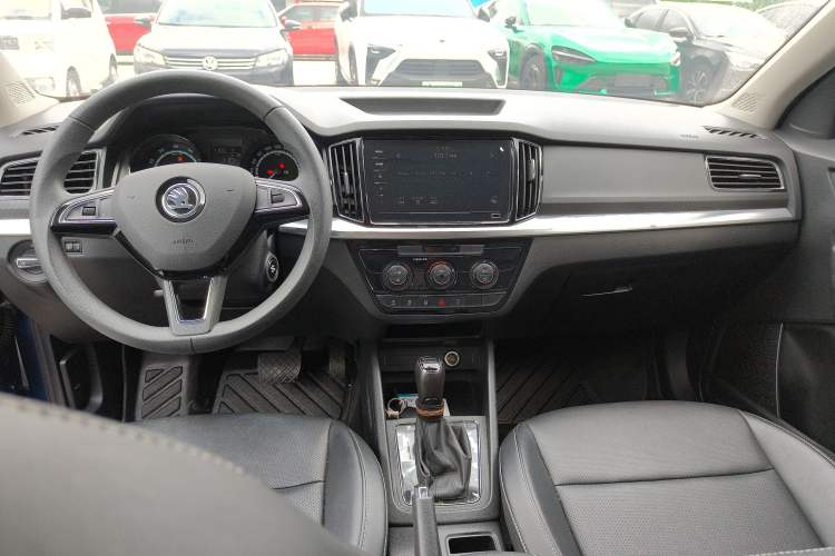 Used Skoda Kamiq 2021 1.5L Automatic Comfort Edition Interior 2