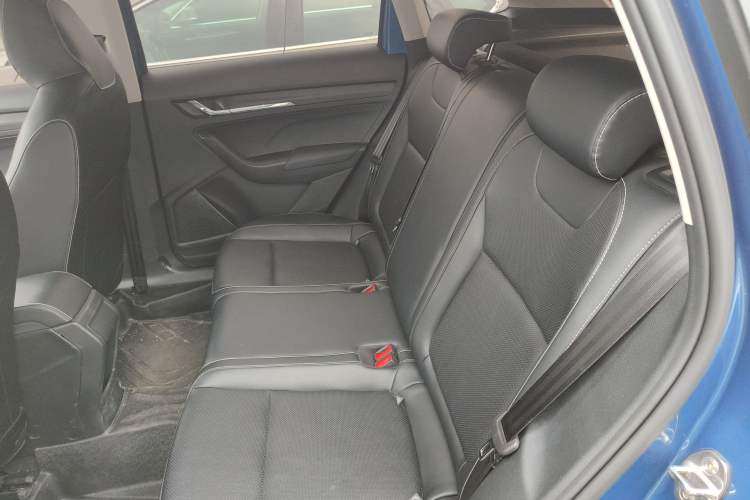 Used Skoda Kamiq 2021 1.5L Automatic Comfort Edition Interior 4