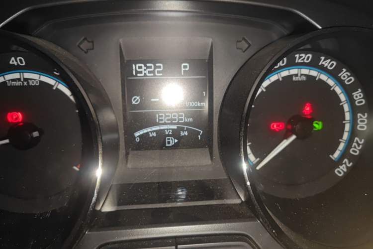 Used Skoda Kamiq 2021 1.5L Automatic Comfort Edition Odometer Close Up