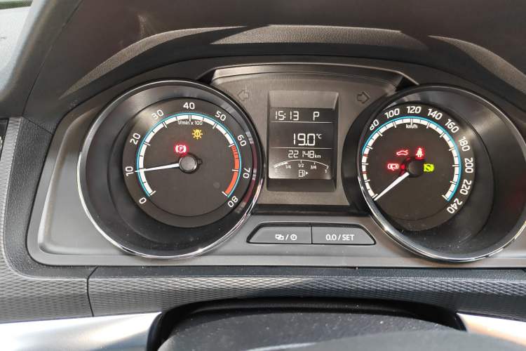 Used Skoda Kamiq 2021 1.5L Automatic Comfort Edition Odometer Close Up