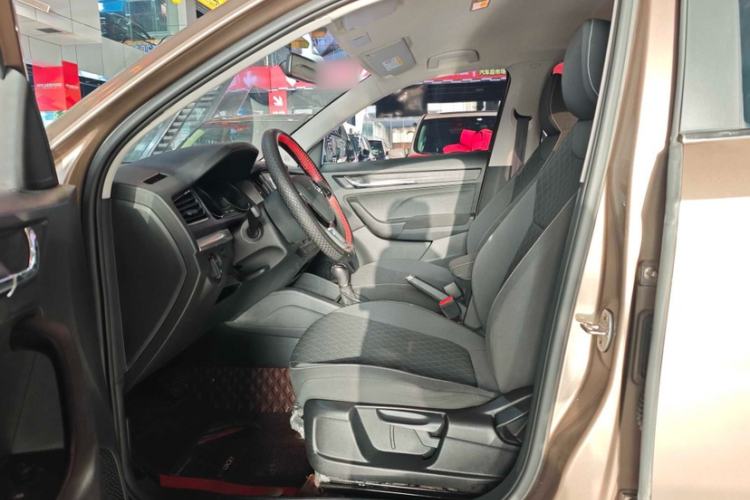 Used Skoda Kamiq 2021 1.5L Automatic Standard Edition Interior 3
