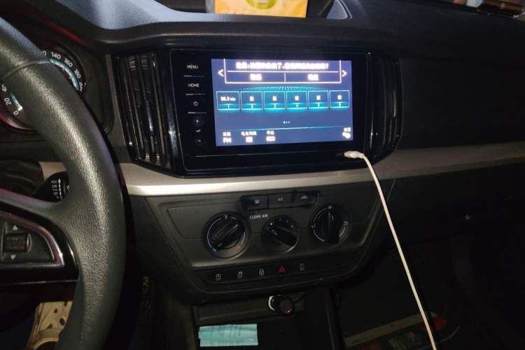 Used Skoda Kamiq 2021 1.5L Automatic Standard Edition Audio And AC Panel