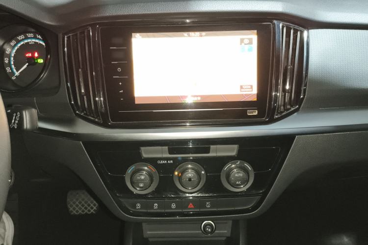 Used Skoda Kamiq 2021 1.5L Automatic Comfort Edition Audio And AC Panel