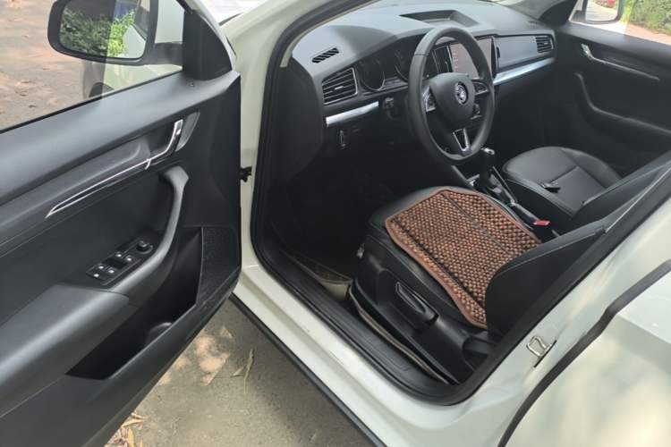 Used Skoda Kamiq 2021 1.5L Automatic Comfort Edition Driver Seat