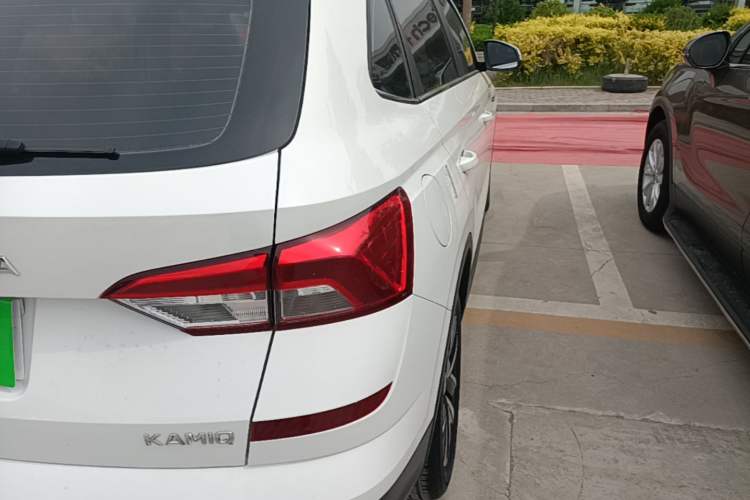 Used Skoda Kamiq 2021 1.5L Automatic Comfort Edition Exterior 3