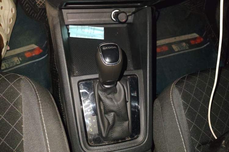 Used Skoda Kamiq 2021 1.5L Automatic Standard Edition Gear Lever