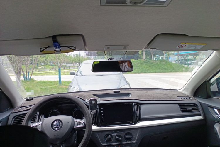 Used Skoda Kamiq 2021 1.5L Manual Standard Edition Headliner