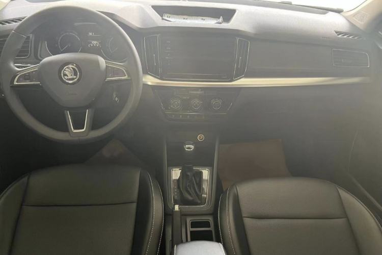 Used Skoda Kamiq 2021 1.5L Automatic Comfort Edition Interior 1