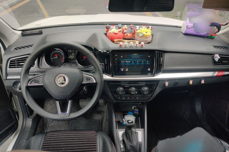 Used Skoda Kamiq 2021 GT TSI 230 DSG Flagship Edition Interior 2