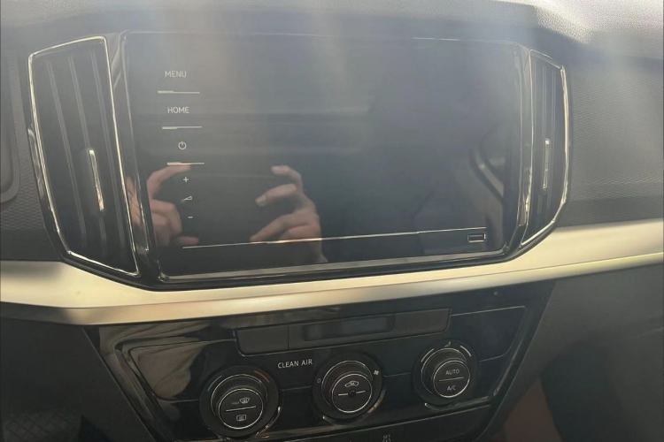 Used Skoda Kamiq 2021 1.5L Automatic Comfort Edition Interior 3