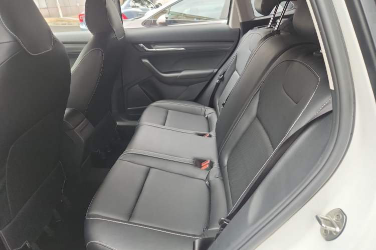 Used Skoda Kamiq 2021 1.5L Automatic Comfort Edition Interior 4