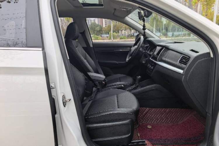 Used Skoda Kamiq 2021 1.5L Automatic Comfort Edition Interior 6