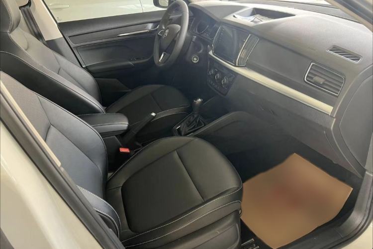 Used Skoda Kamiq 2021 1.5L Automatic Comfort Edition Interior 7