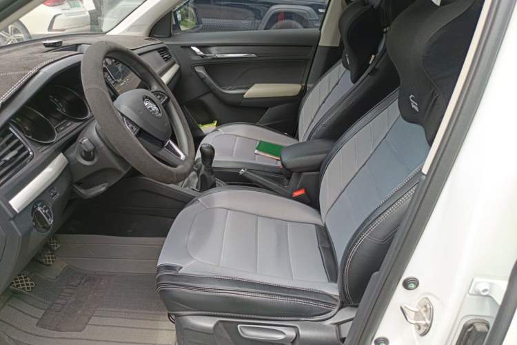 Used Skoda Kamiq 2021 1.5L Manual Standard Edition Left Front Seat