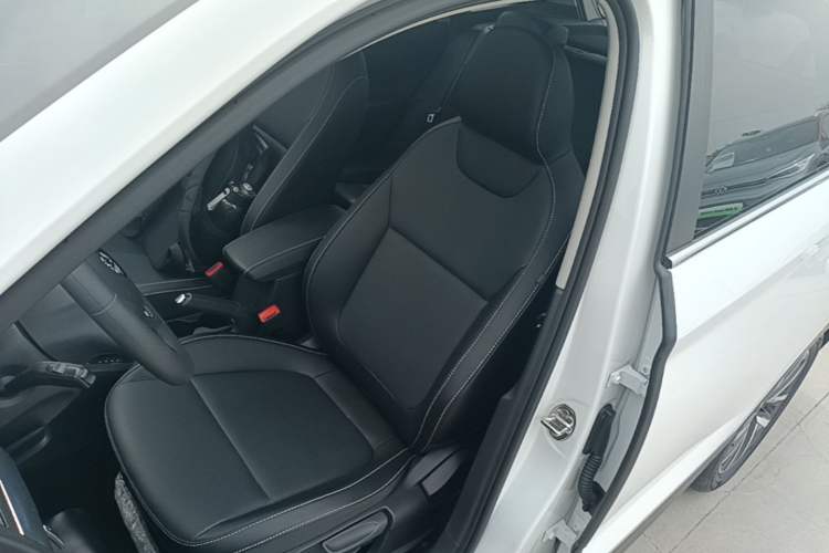 Used Skoda Kamiq 2021 1.5L Automatic Comfort Edition Left Front Seat