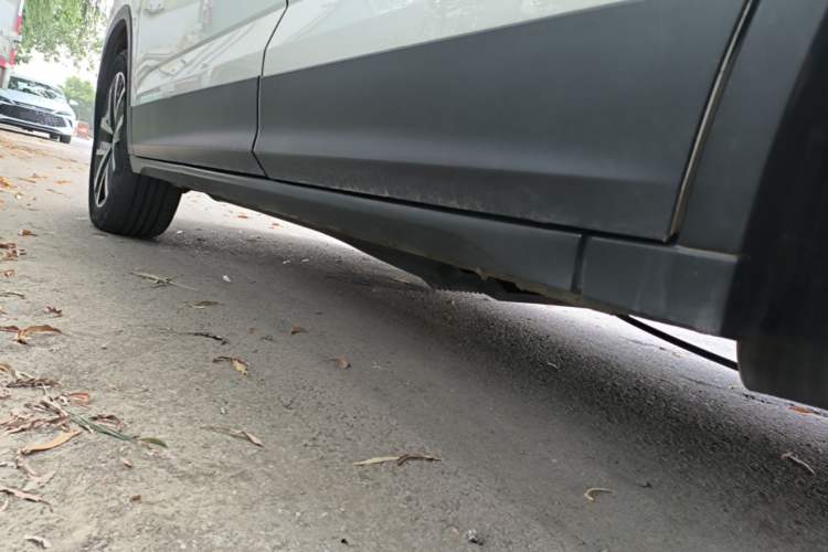Used Skoda Kamiq 2021 1.5L Automatic Comfort Edition Left Side Sill