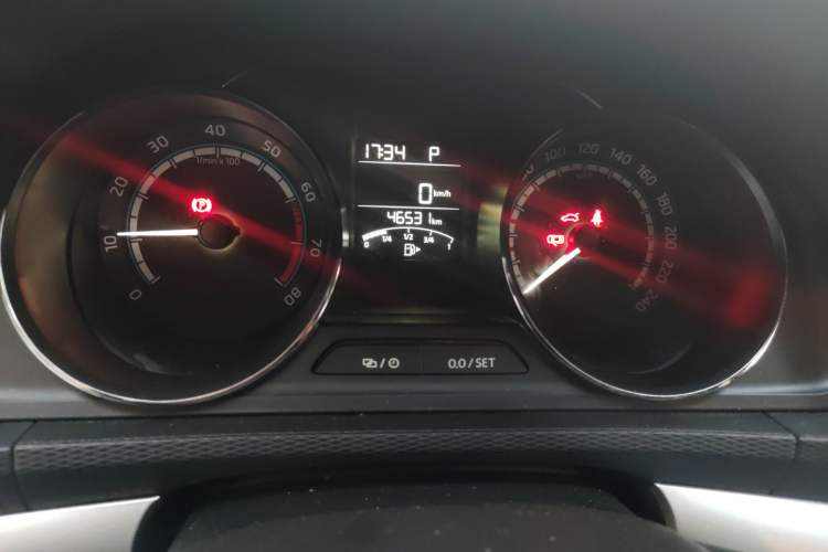 Used Skoda Kamiq 2021 1.5L Automatic Standard Edition Odometer Close Up