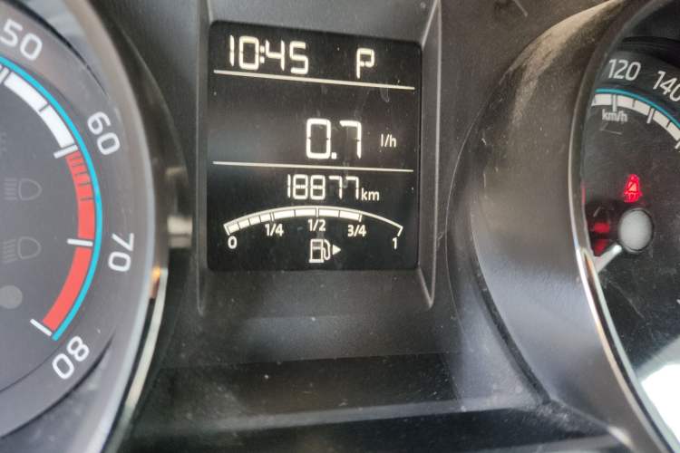 Used Skoda Kamiq 2021 1.5L Automatic Comfort Edition Odometer Close Up