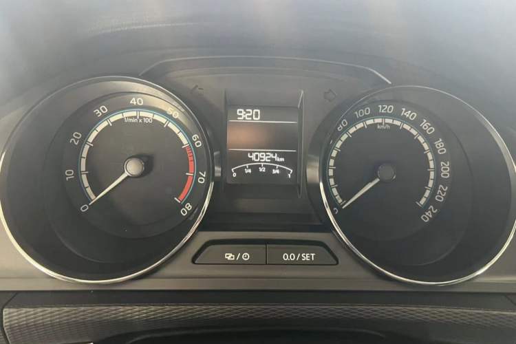 Used Skoda Kamiq 2021 1.5L Automatic Comfort Edition Odometer Close Up