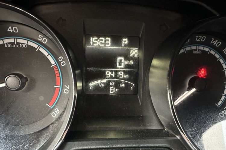 Used Skoda Kamiq 2021 1.5L Automatic Standard Edition Odometer Close Up
