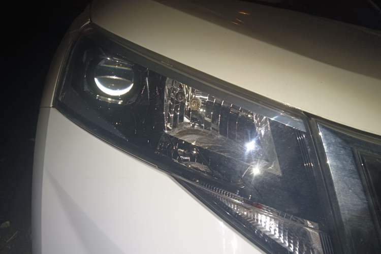 Used Skoda Kamiq 2021 1.5L Automatic Comfort Edition Right Front Headlight