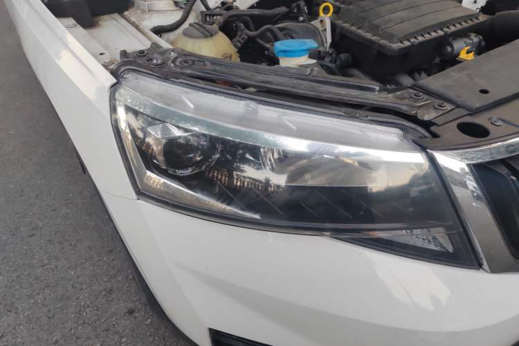 Used Skoda Kamiq 2021 1.5L Automatic Standard Edition Right Front Headlight