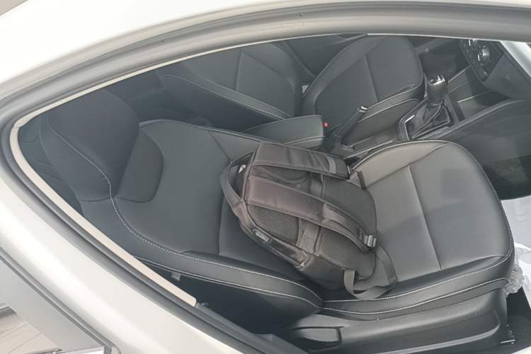 Used Skoda Kamiq 2021 1.5L Automatic Comfort Edition Right Front Seat