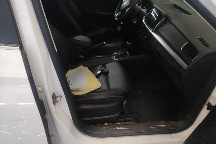 Used Skoda Kamiq 2021 1.5L Automatic Comfort Edition Right Front Seat