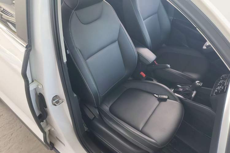 Used Skoda Kamiq 2021 1.5L Automatic Comfort Edition Right Front Seat