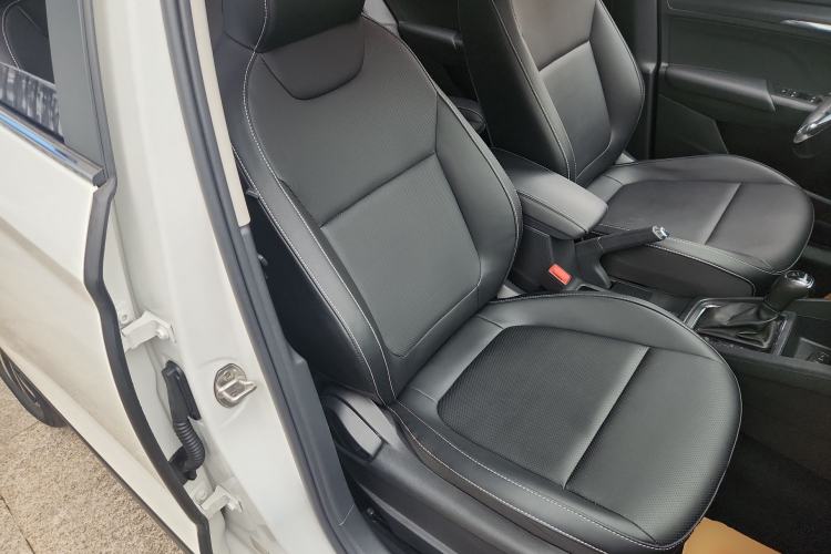 Used Skoda Kamiq 2021 1.5L Automatic Comfort Edition Right Front Seat