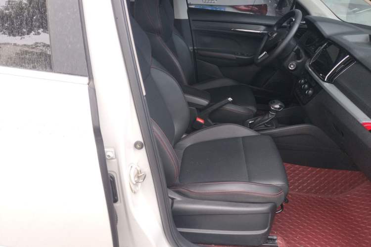 Used Skoda Kamiq 2021 GT 1.5L Automatic Flagship Edition Right Front Seat