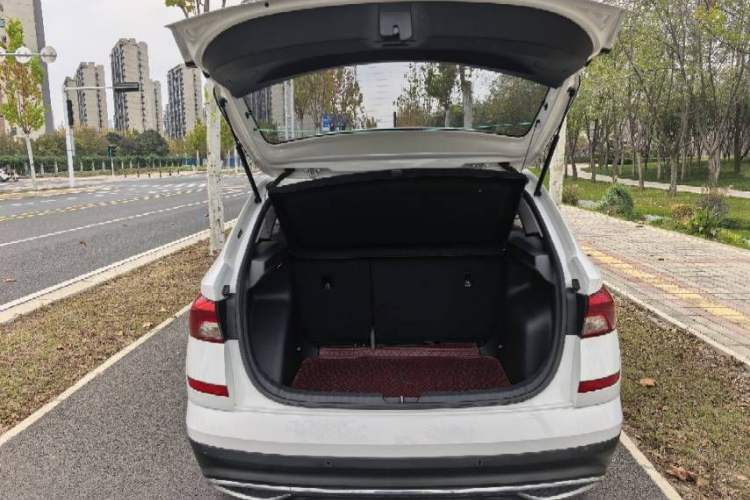 Used Skoda Kamiq 2021 1.5L Automatic Comfort Edition Trunk