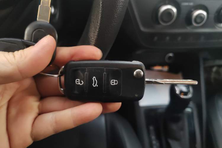 Used Skoda Kamiq 2021 1.5L Automatic Standard Edition Vehicle Key