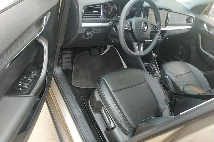 Used Skoda Kamiq 2021 1.5L Automatic Comfort Edition Driver Seat