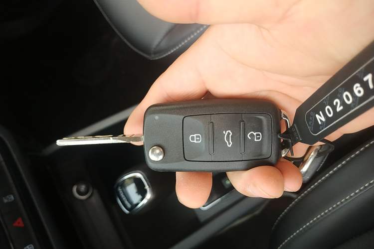 Used Skoda Kamiq 2021 1.5L Automatic Comfort Edition Vehicle Key