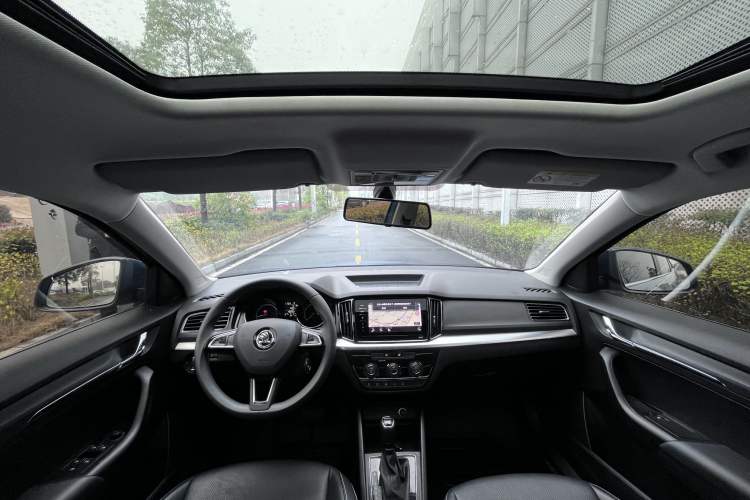 Used Skoda Kamiq 2022 1.5L Automatic Comfort Edition Interior 2