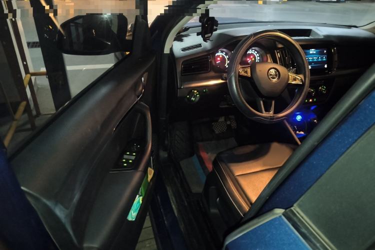 Used Skoda Kamiq 2022 1.5L Automatic Comfort Edition Interior 3