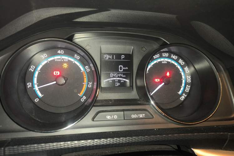 Used Skoda Kamiq 2022 1.5L Automatic Comfort Edition Odometer Close Up