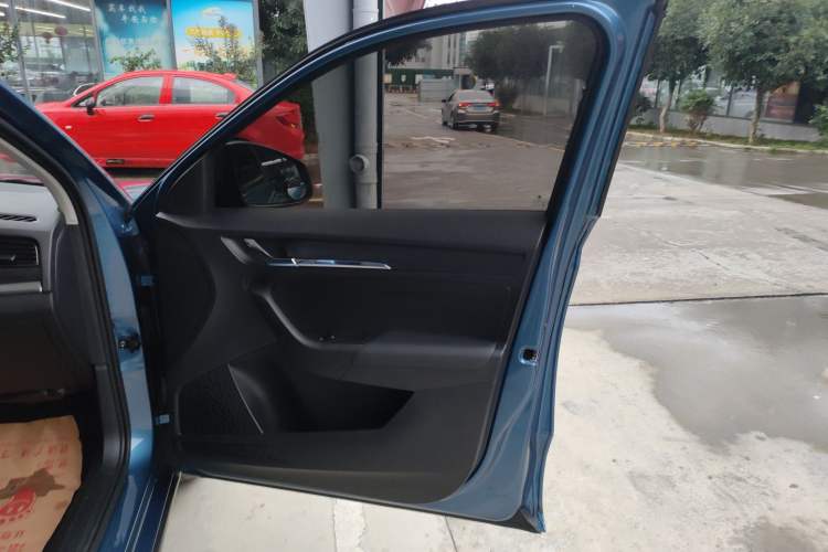 Used Skoda Kamiq 2022 1.5L Automatic Comfort Edition Right Front Door Interior