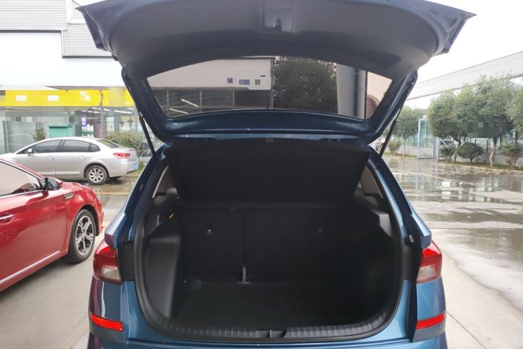 Used Skoda Kamiq 2022 1.5L Automatic Comfort Edition Trunk