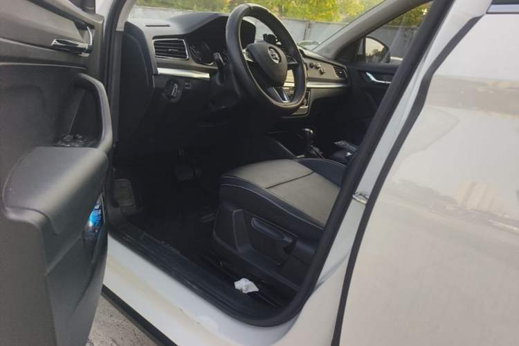 Used Skoda Kamiq 2022 1.5L Automatic Comfort Edition Driver Seat