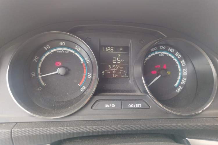 Used Skoda Kamiq 2022 1.5L Automatic Comfort Edition Odometer Close Up